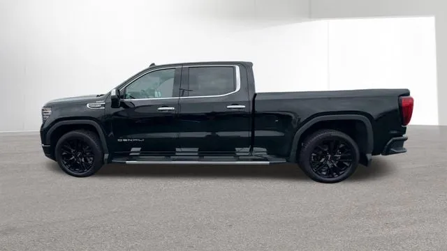 2023 GMC Sierra 1500 — detail view