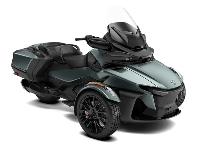 2026 Can-Am® Spyder RT — front three-quarter view