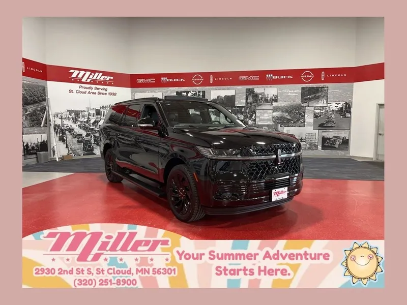 2026 Lincoln Navigator L Reserve in Black Metallic — front three-quarter view