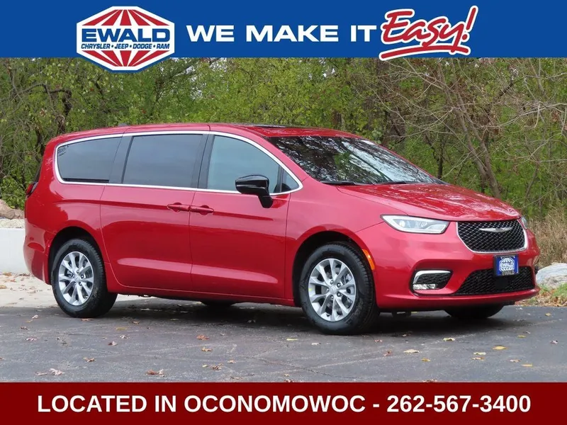 2026 Chrysler Pacifica PACIFICA SELECT AWD in Red Hot Pearl-Coat Exterior Paint — front three-quarter view