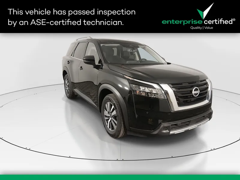 2025 Nissan Pathfinder SL 4WD — front three-quarter view