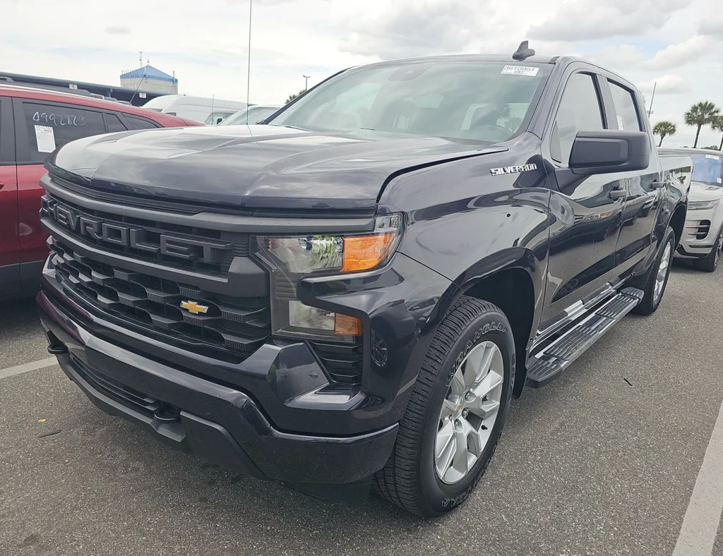 2023 Chevrolet Silverado 1500 Custom in Gray — front three-quarter view