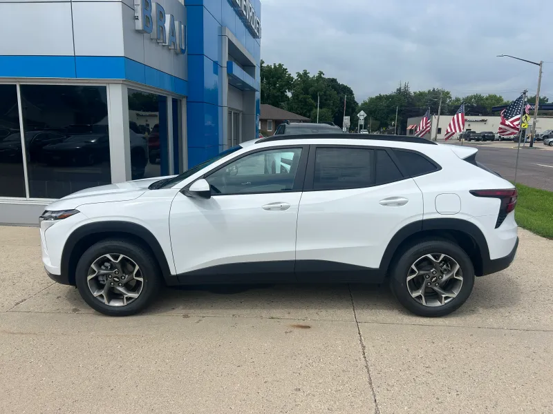 2026 Chevrolet Trax LT — front three-quarter view