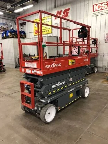 2023 Skyjack™ SJ3226 — front three-quarter view