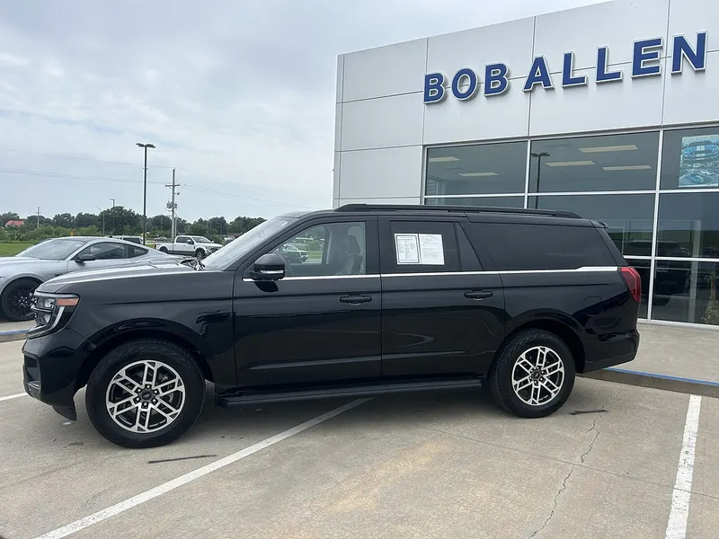 2025 Ford Expedition Max Active in Agate Black — front three-quarter view