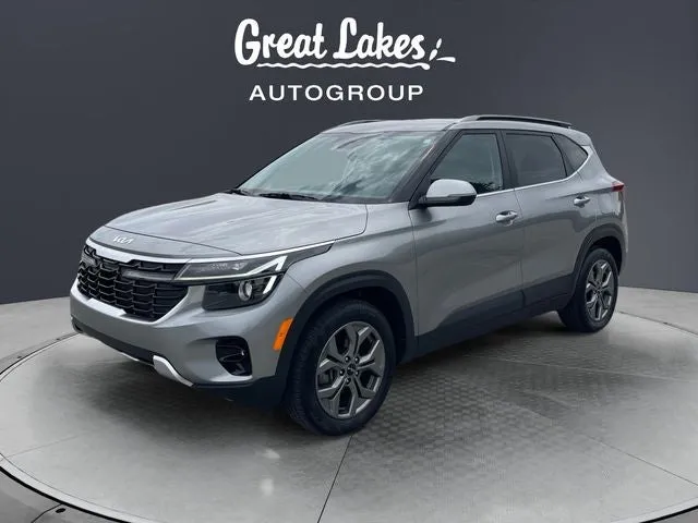 2024 Kia Seltos S in Steel Gray — front three-quarter view