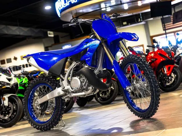 2027 Yamaha YZ250 — front three-quarter view