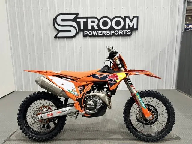 2026 KTM 450 SX-F Factory Edition — front three-quarter view
