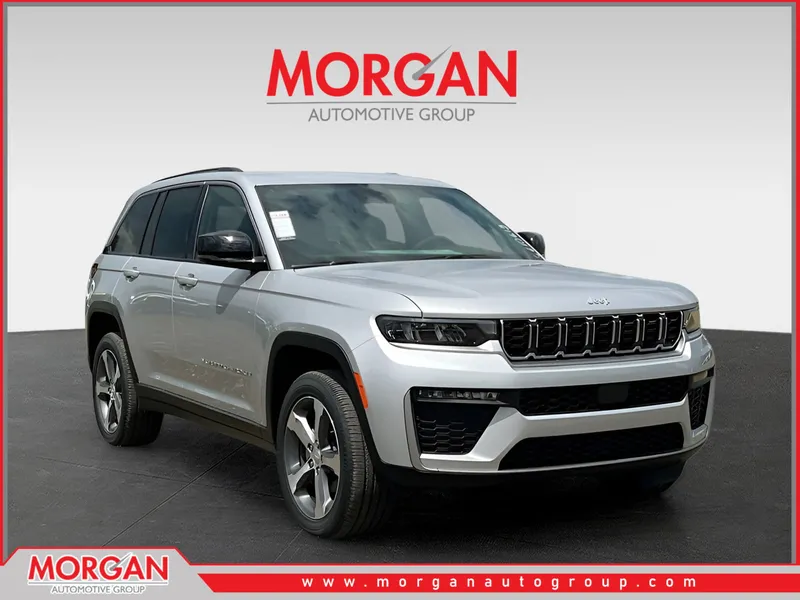 2026 Jeep Grand Cherokee Limited in Silver — front three-quarter view