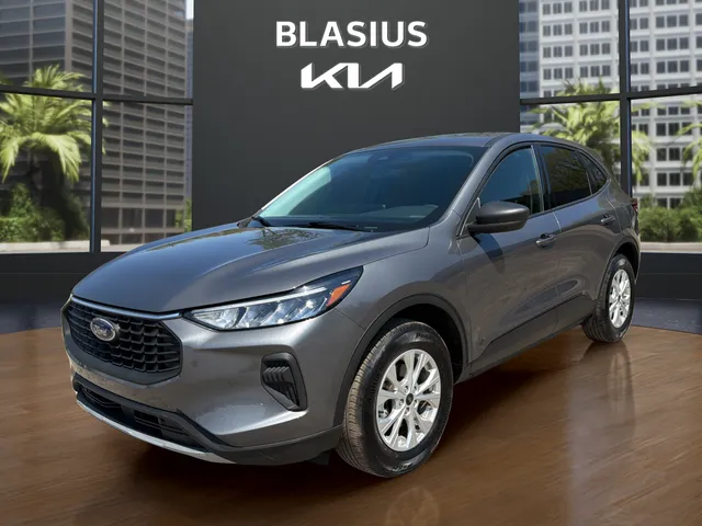 2025 Ford Escape Active in Carbonized Gray Metallic — front three-quarter view