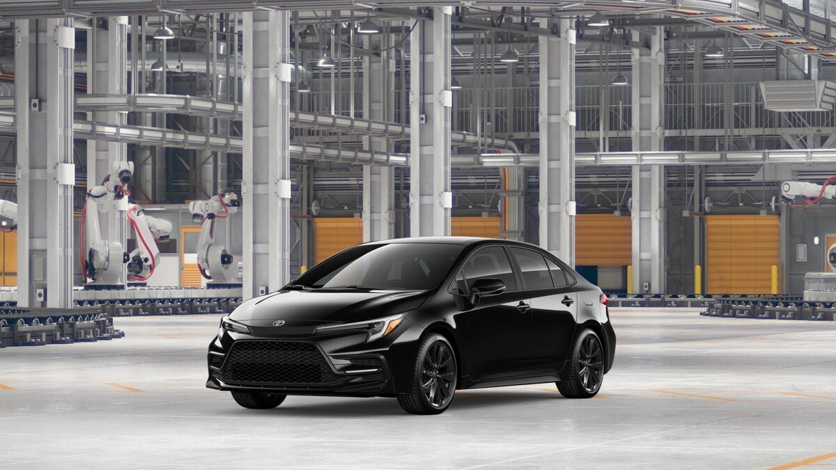 2026 Toyota Corolla SE in Midnight Black Metallic — front three-quarter view