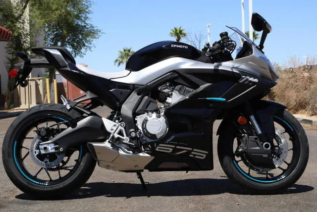 2026 CFMOTO 675SS — front three-quarter view