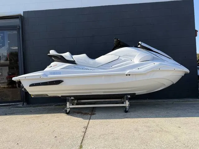 2026 Yamaha WaveRunners FX Cruiser SVHO® — front three-quarter view