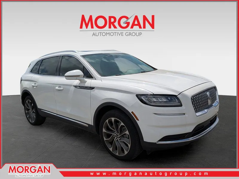 2023 Lincoln Nautilus Reserve in White — front three-quarter view