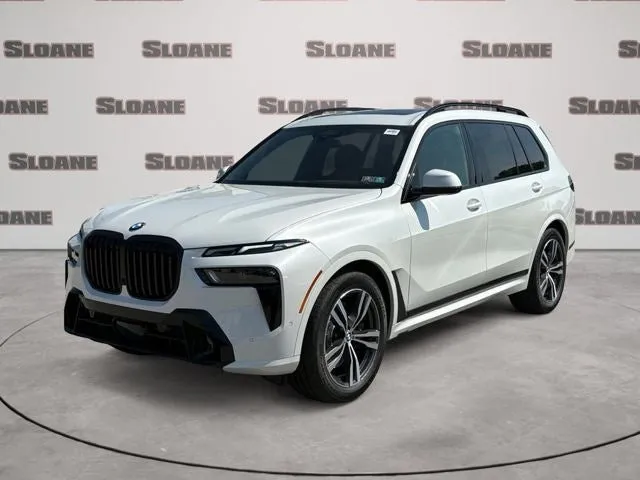 2027 BMW X7 xDrive40i in Mineral White Metallic — front three-quarter view