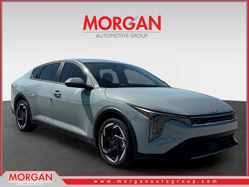 2025 Kia K4 EX in Morning Haze — front three-quarter view