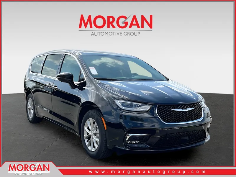2026 Chrysler Pacifica Limited in Black — front three-quarter view