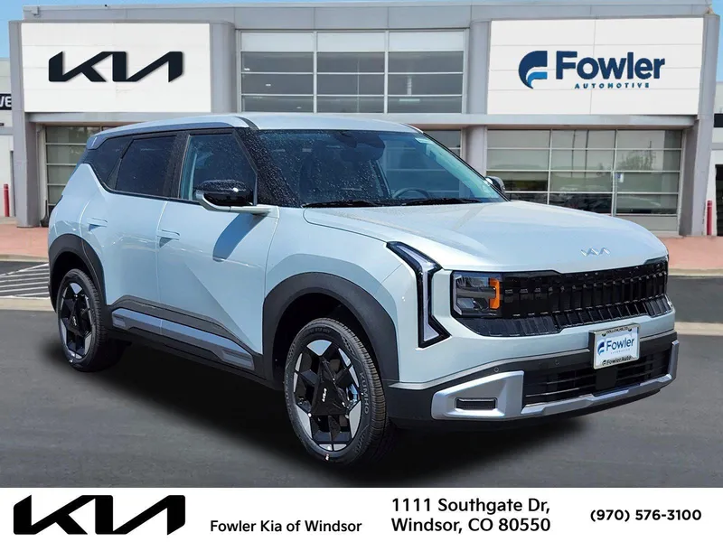 2027 Kia Seltos S in Ivory Silver — front three-quarter view