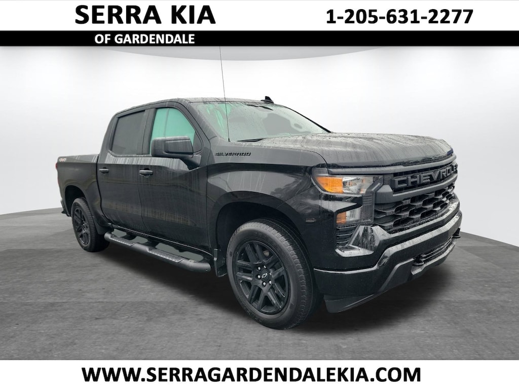 2024 Chevrolet Silverado 1500 Custom in Black — front three-quarter view