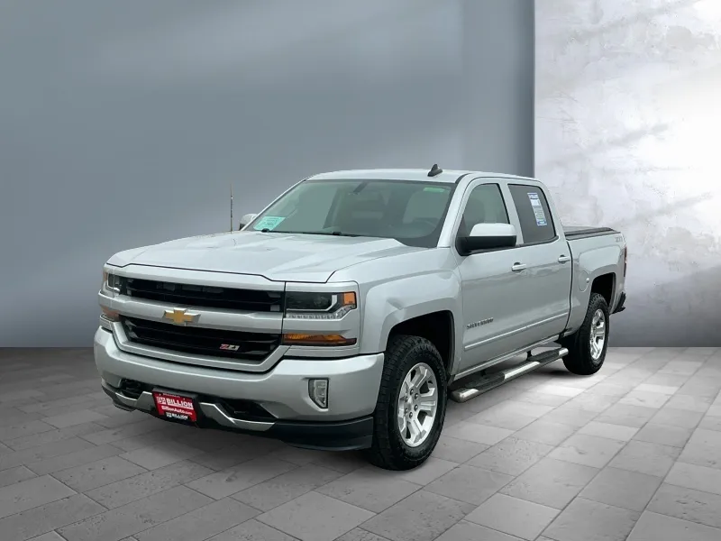 2017 Chevrolet Silverado 1500 — front three-quarter view