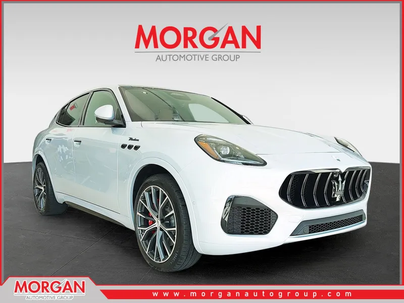 2026 Maserati Grecale Modena — front three-quarter view