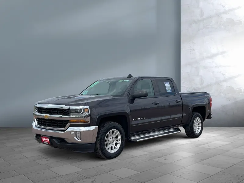 2016 Chevrolet Silverado 1500 — front three-quarter view