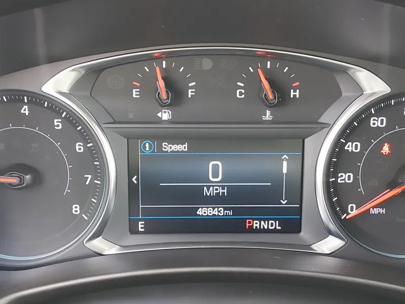 2024 Chevrolet Equinox — photo 9 view