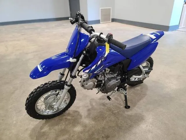 2026 Yamaha TT-R50E — front three-quarter view