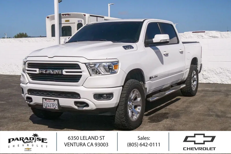 2019 RAM 1500 Big Horn/Lone Star in Bright White Clea — front three-quarter view