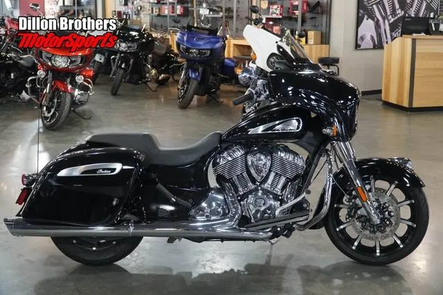 2022 Indian Motorcycle® Chieftain® Black Metallic — front three-quarter view
