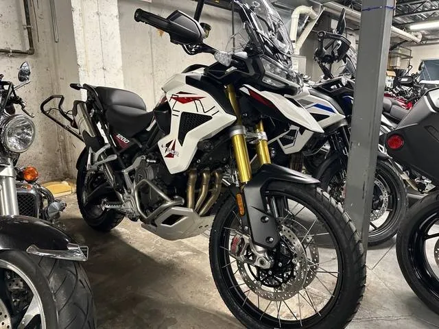 2026 Triumph TIGER 1200 — front three-quarter view