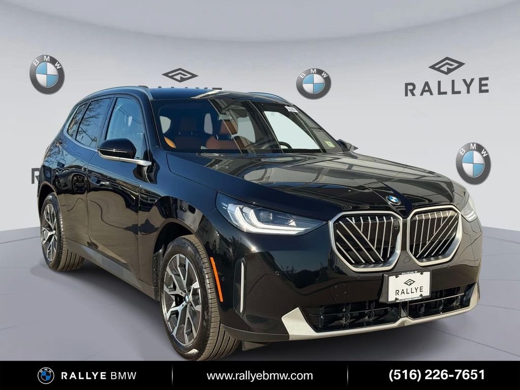 2025 BMW X3 30 xDrive in Black Sapphire Metallic — front three-quarter view