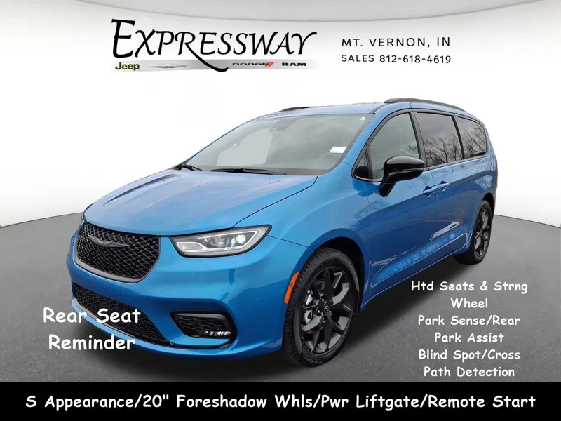 2026 Chrysler Pacifica Select in Hydro Blue Pearl-Coat Exterior Paint — front three-quarter view
