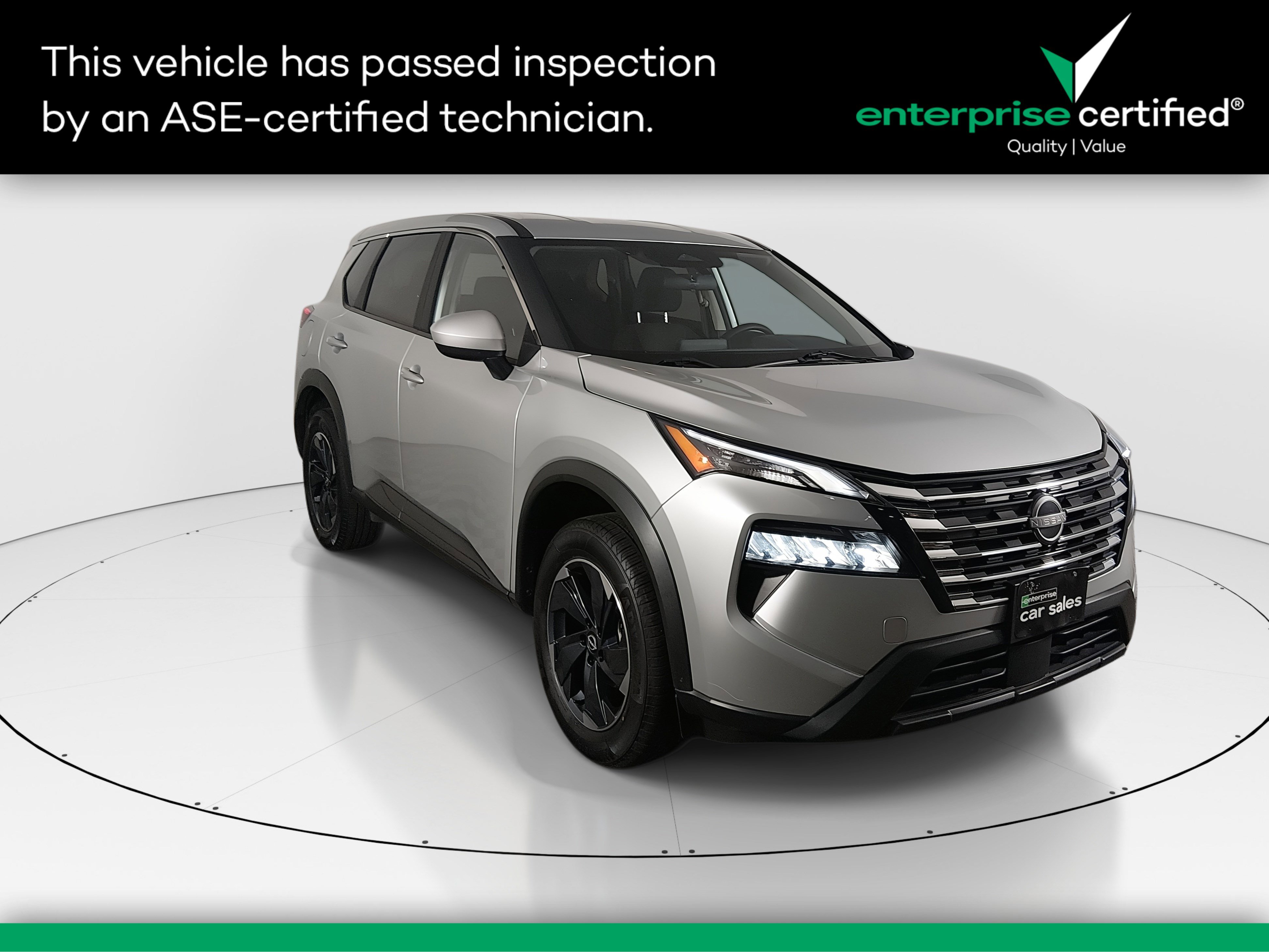 2024 Nissan Rogue AWD SV — front three-quarter view