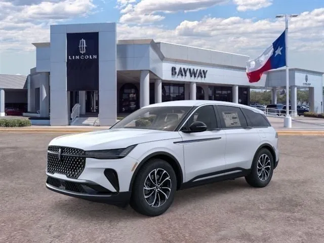 2026 Lincoln Nautilus Premiere in White Platinum Clearcoat Metallic — front three-quarter view