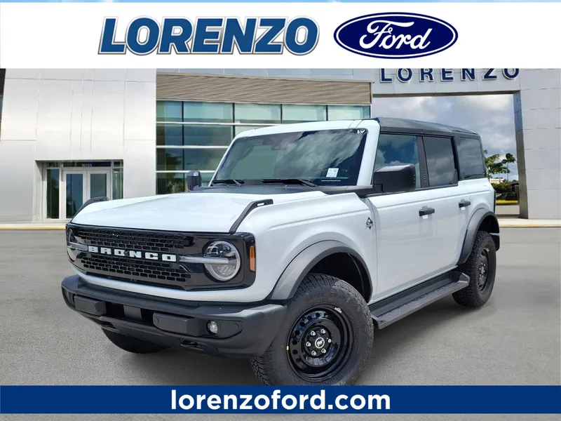 2026 Ford Bronco Outer Banks in Oxford White — front three-quarter view