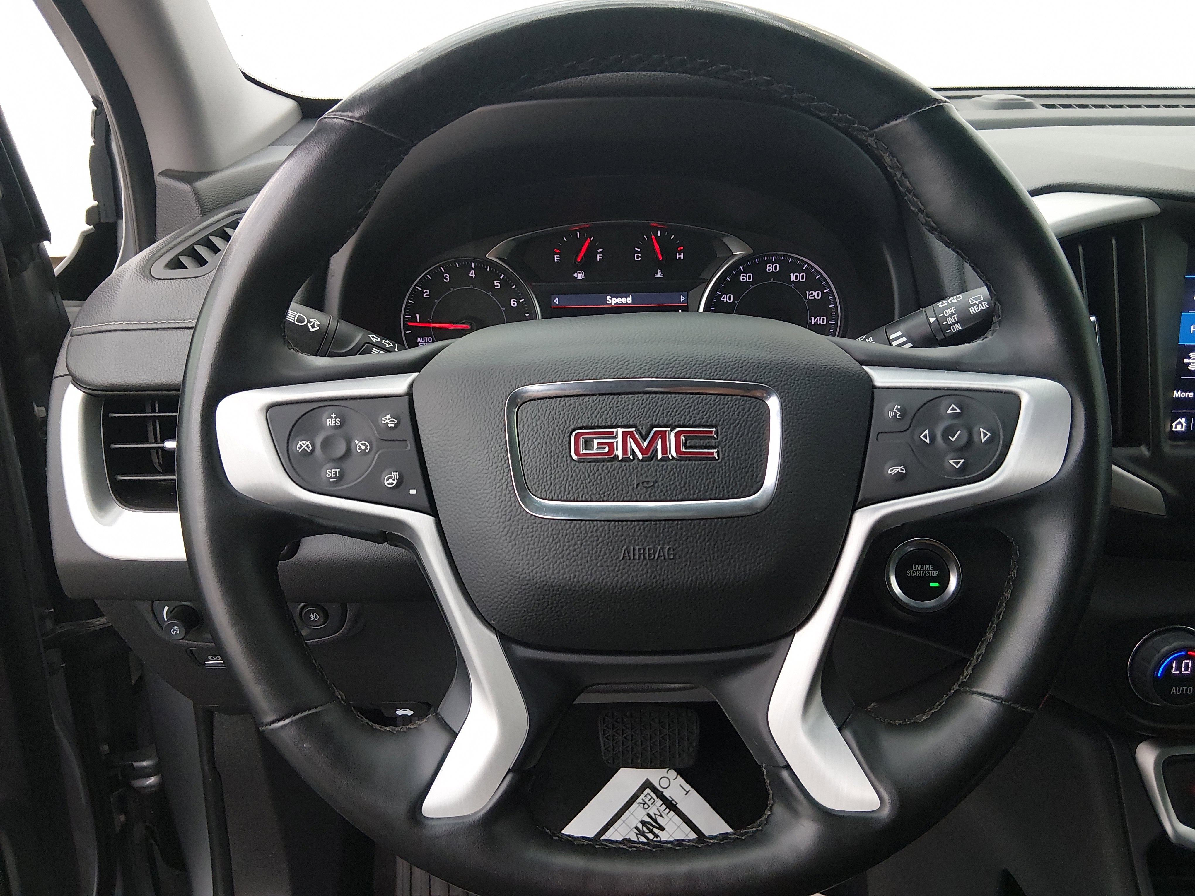 2024 GMC Terrain — photo 12 view