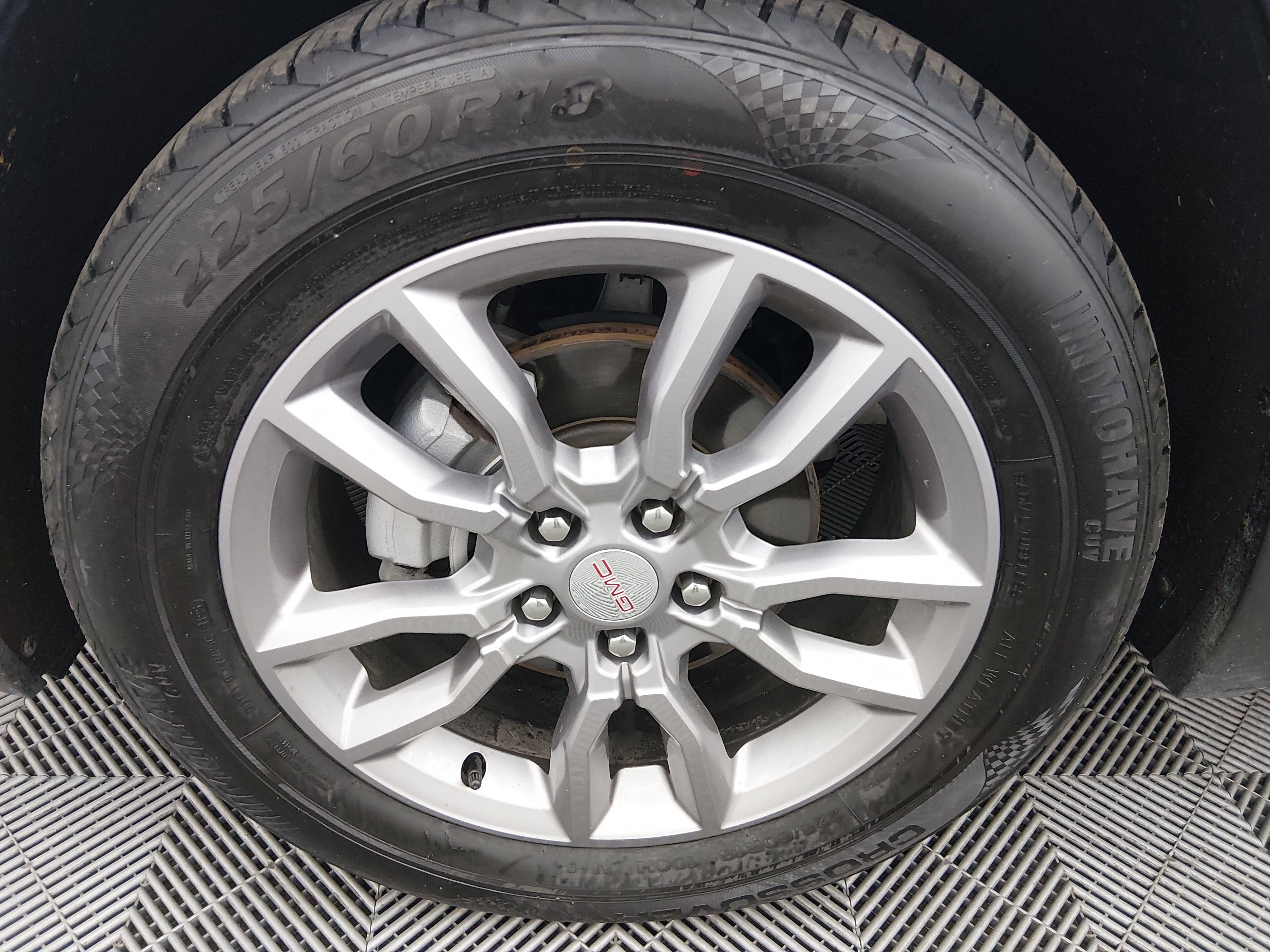 2024 GMC Terrain — photo 10 view