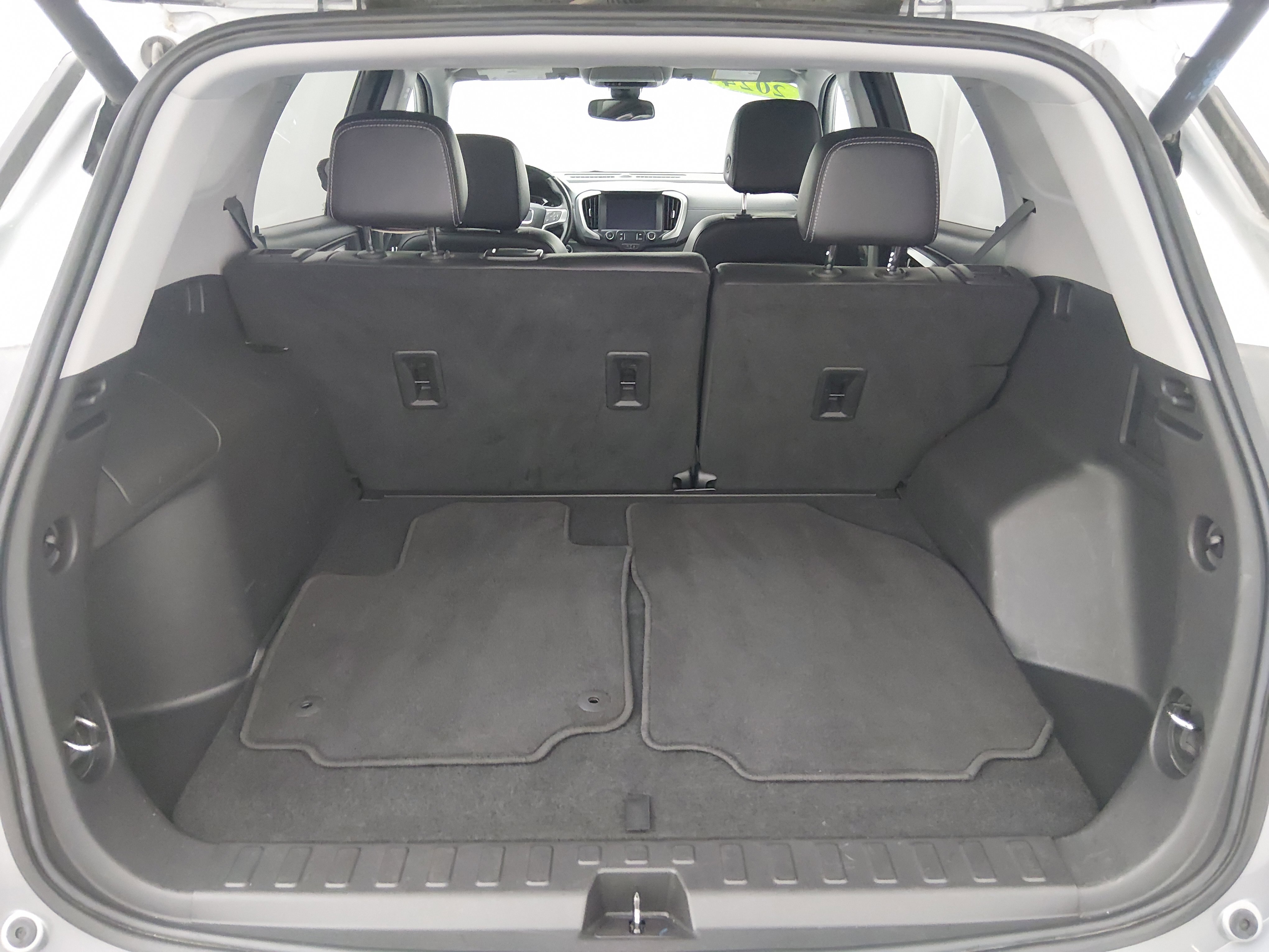 2024 GMC Terrain — photo 11 view