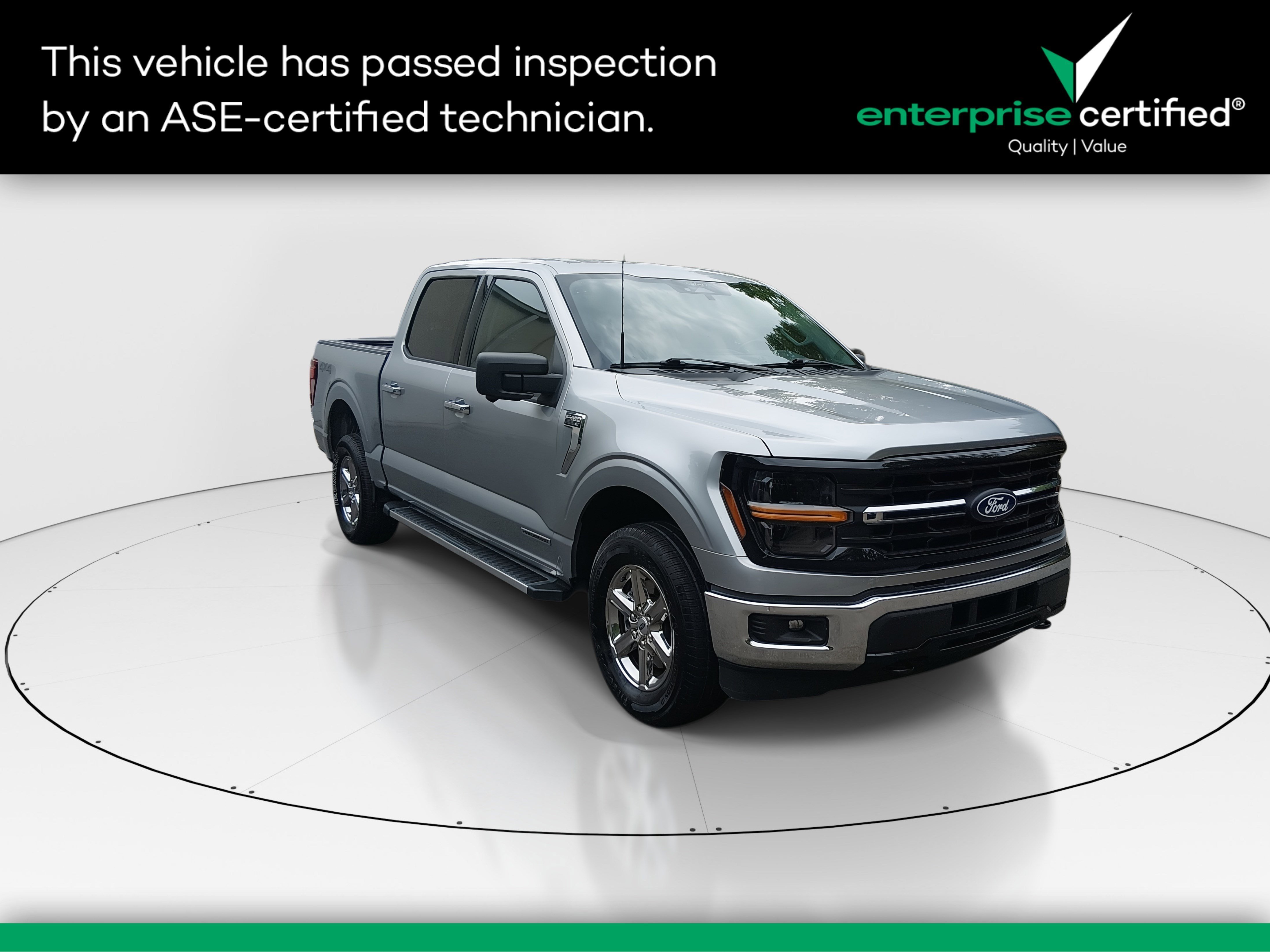 2024 Ford F-150 XLT 4WD SuperCrew 5.5' Box — front three-quarter view
