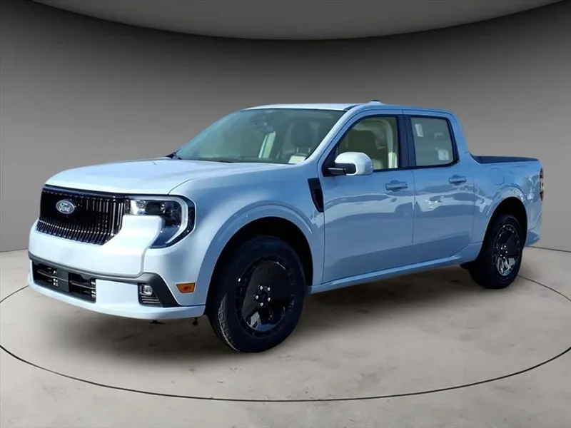 2026 Ford Maverick Lobo Standard in White Metallic — front three-quarter view