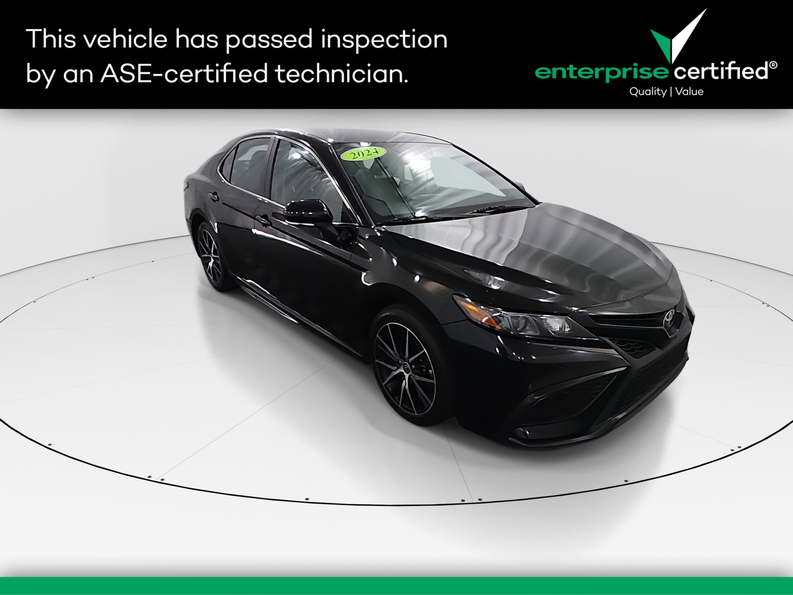 2024 Toyota Camry SE Auto — front three-quarter view