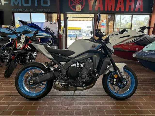 2026 Yamaha MT09TGY — front three-quarter view