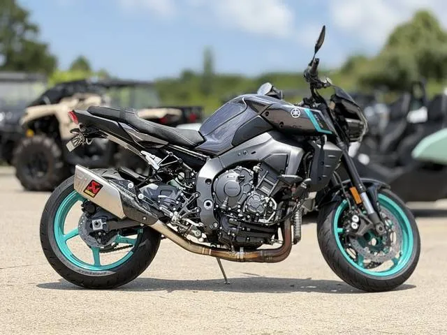 2024 Yamaha MT-10 — front three-quarter view