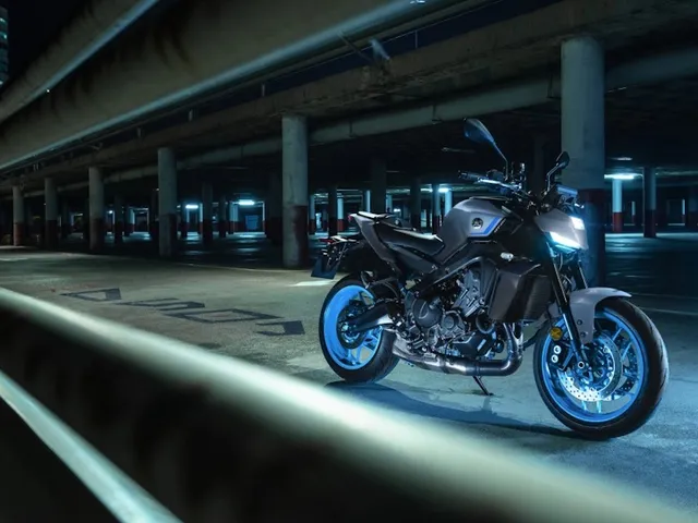2025 Yamaha MT-09 — front three-quarter view