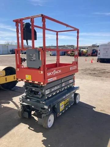 2023 Skyjack™ SJ3219 — front three-quarter view