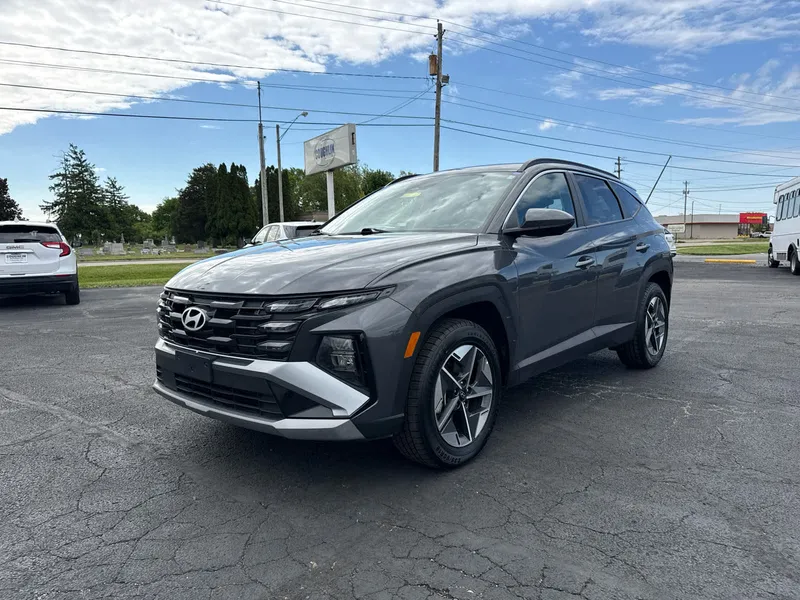 2025 Hyundai Tucson SEL in Gray — front three-quarter view