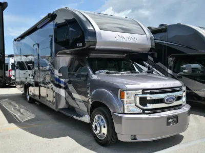 2021 Thor Motor Coach OMNI