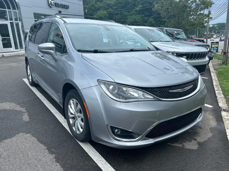 2019 Chrysler Pacifica Touring L in Billet Silver Metallic Clearcoat — front three-quarter view