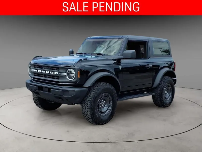 2025 Ford Bronco Base in Shadow Black — front three-quarter view